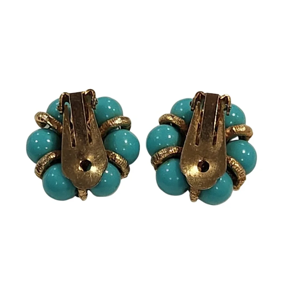 Vintage Mid-Century Gold-tone Trefoil Leaf Turquoise Beads Clip-on Stud Earrings
